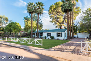 2441 E Mitchell Dr, Phoenix, AZ 85016 photo 1