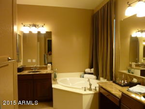 2418 E Park View Ln, Phoenix, AZ 85024 photo 17