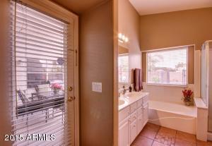 2122 E Smoke Tree Rd, Gilbert, AZ 85296 photo 26