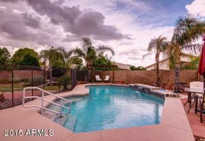 2122 E Smoke Tree Rd, Gilbert, AZ 85296 photo 2