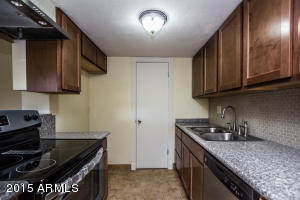 6855 W Devonshire Ave, Phoenix, AZ 85033 photo 4