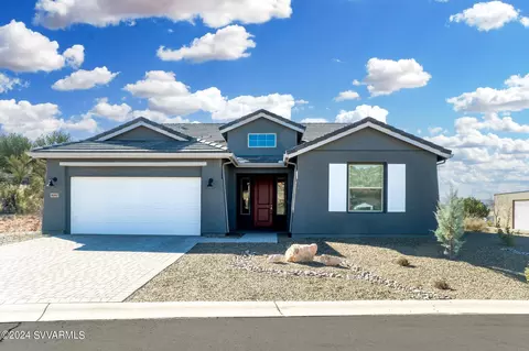 6060 N Stratford Ct, Rimrock, AZ 86335
