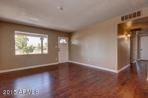 5749 N 33rd Dr, Phoenix, AZ 85017 photo 4
