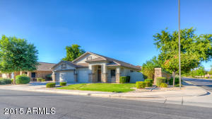 1472 E Oakland St, Gilbert, AZ 85295 photo 4