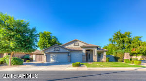 1472 E Oakland St, Gilbert, AZ 85295 photo 2
