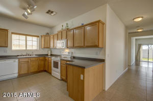 1027 E Blue Spruce Ln, Gilbert, AZ 85298 photo 5