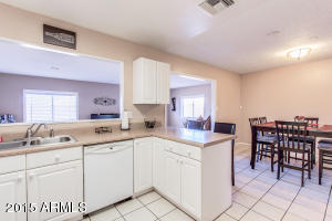 5652 S 40th Pl, Phoenix, AZ 85040 photo 13
