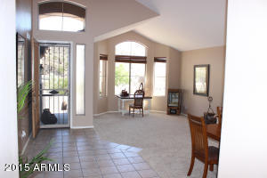 327 E Hiddenview Dr, Phoenix, AZ 85048 photo 5