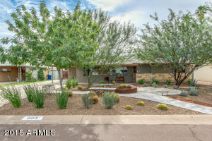 603 E Solana Dr, Tempe, AZ 85281 photo 2