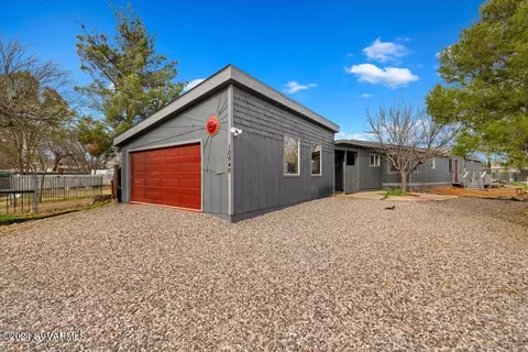 10540 E Storey Dr, Cornville, AZ 86325