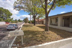 2101 E Claire Dr, Phoenix, AZ 85022 photo 2
