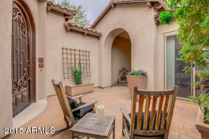 3534 E Robin Ln, Phoenix, AZ 85050 photo 4