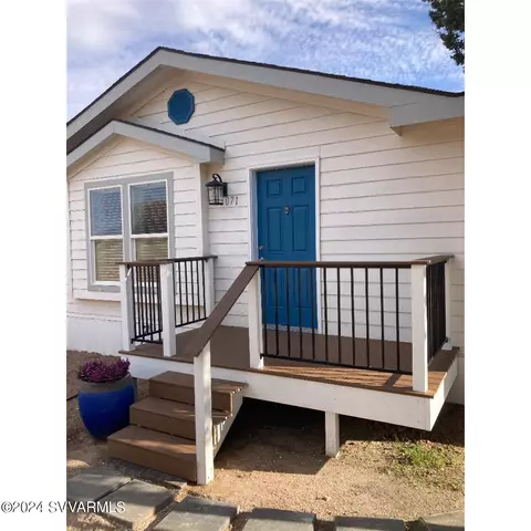 16071 S Zuni Dr, Mayer, AZ 86333