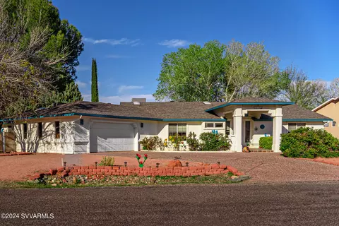 2225 S Cottonwood Dr, Cottonwood, AZ 86326