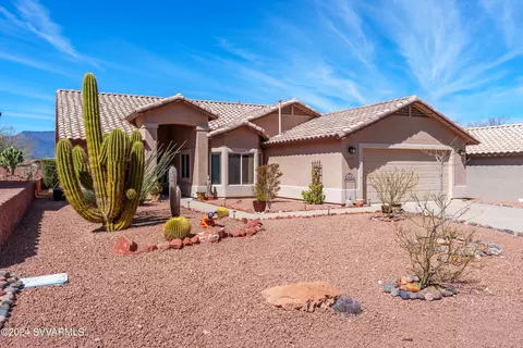880 S Desert Sunset Dr, Cornville, AZ 86325