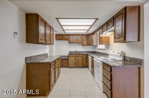 7310 N 20th Dr, Phoenix, AZ 85021 photo 9