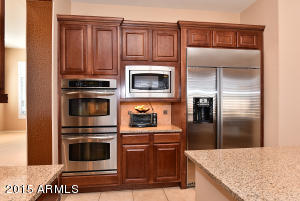 3654 E Crest Ln, Phoenix, AZ 85050 photo 24