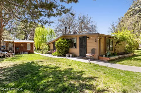 9875 E Garden Ln, Cornville, AZ 86325