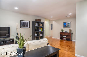 3902 N 42nd Pl, Phoenix, AZ 85018 photo 2