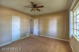1913 E Mitchell Dr, Phoenix, AZ 85016 photo 10