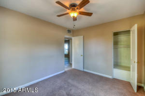 1913 E Mitchell Dr, Phoenix, AZ 85016 photo 12