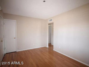 2302 E Beck Ln, Phoenix, AZ 85022 photo 4