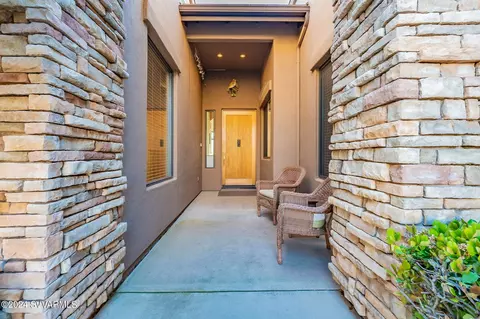16 Mesa Grande Dr, Sedona, AZ 86351