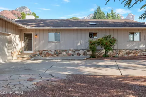 225 Mogollon Dr, Sedona, AZ 86336