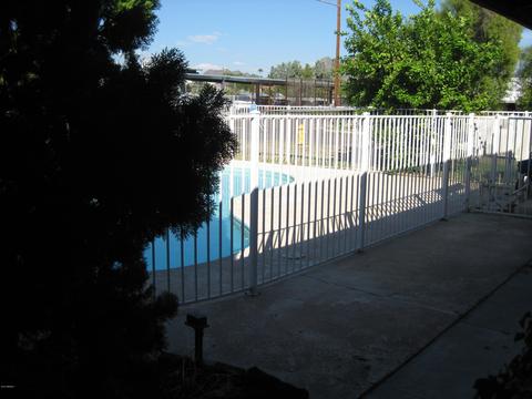 909 E Marlette Ave, Phoenix, AZ 85014 photo 2