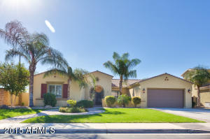 1279 E Flamingo Dr, Gilbert, AZ 85297 photo 1