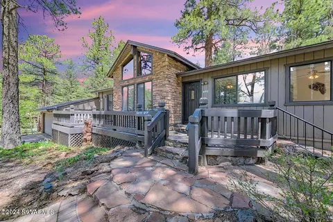 910 E Pinewood Blvd, Munds Park, AZ 86017