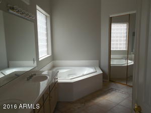 4404 E Hamblin Dr, Phoenix, AZ 85050 photo 16