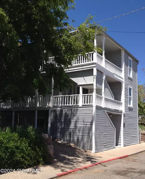 537 School St, Jerome, AZ 86331