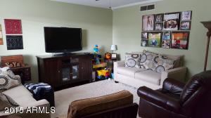 32 W Hackamore Ave, Gilbert, AZ 85233 photo 2