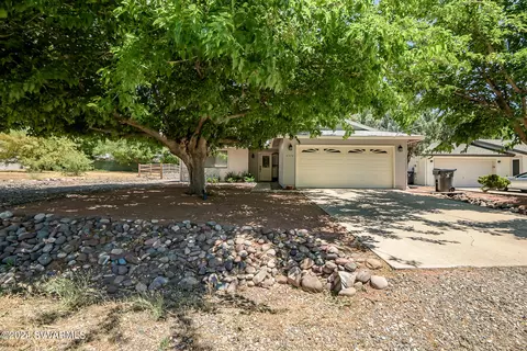 4576 N Fairway Dr, Rimrock, AZ 86335