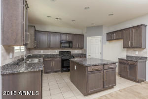5527 W Hackamore Dr, Phoenix, AZ 85083 photo 9