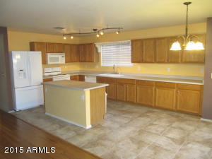 2304 E Peach Tree Dr, Chandler, AZ 85249 photo 3