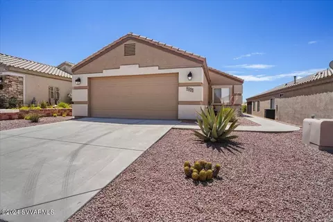 4935 E Meadow Vista Dr, Cornville, AZ 86325