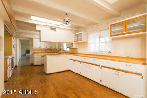 1829 E Berridge Ln, Phoenix, AZ 85016 photo 9