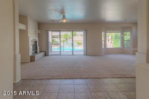 4378 E Lariat Ln, Phoenix, AZ 85050 photo 3
