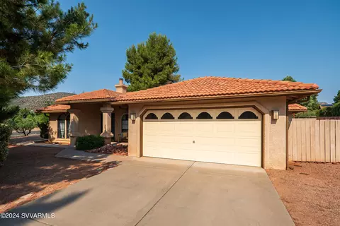 15 Moons View Rd, Sedona, AZ 86351