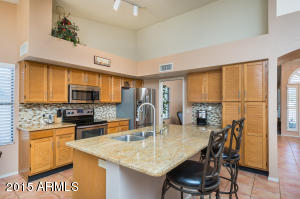 7037 W Utopia Rd, Glendale, AZ 85308 photo 9