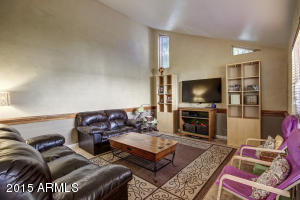 321 E Aspen Way, Gilbert, AZ 85234 photo 3