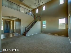560 E Raven Ct, Gilbert, AZ 85297 photo 3