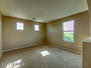 560 E Raven Ct, Gilbert, AZ 85297 photo 12