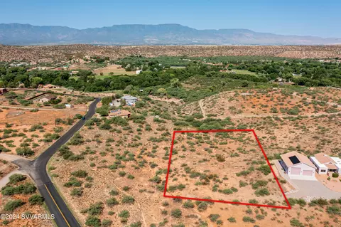 10570 E Felicia Dr, Cornville, AZ 86325