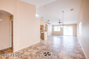 812 W Chambers St, Phoenix, AZ 85041 photo 2