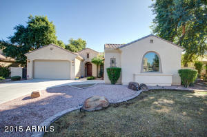 4245 S Summit St, Gilbert, AZ 85297 photo 3