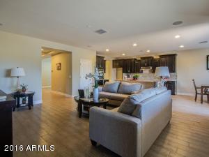 3933 E Strawberry Dr, Gilbert, AZ 85298 photo 9
