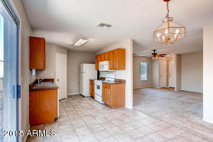 2016 S 71st Dr, Phoenix, AZ 85043 photo 3